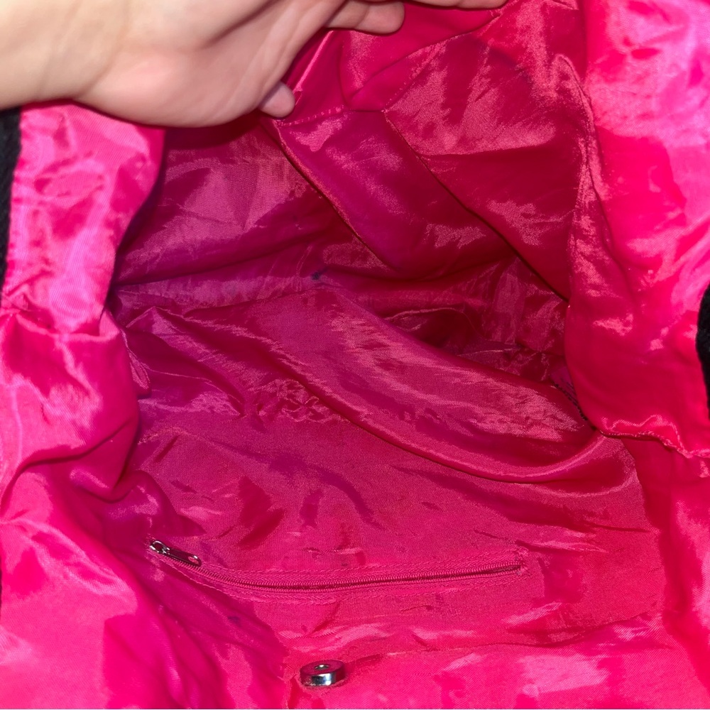 Hello Kitty Purse - Picture 10 of 14